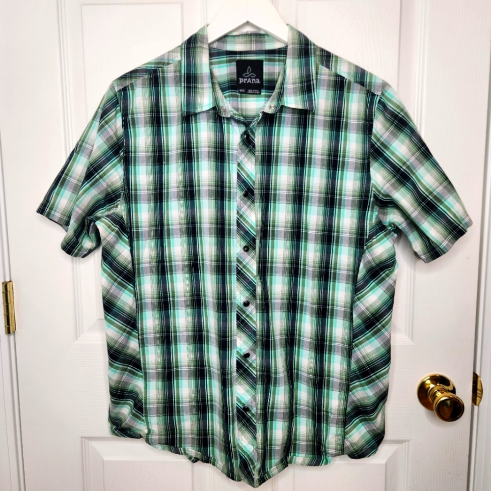 Mens Prana Short Sleeve Shirt Snap Buttons Green Black Plaid Size Medium